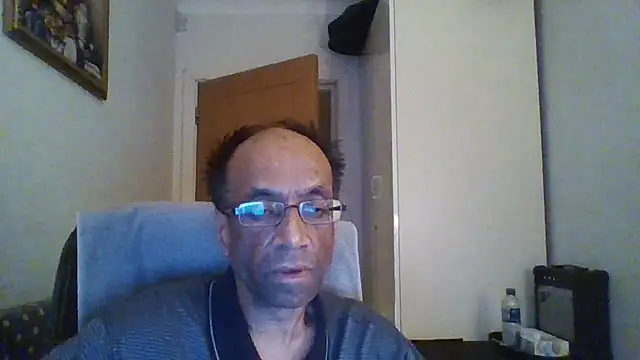 rauncher1 online show from 10.05.25