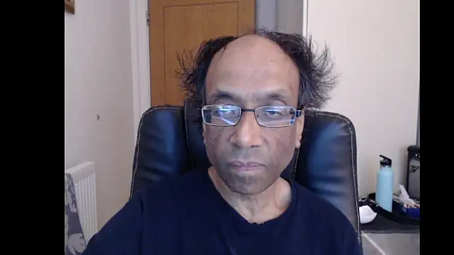 Snapshot of rauncher1 chatting on 06.04.26 rauncher1 online show from 06.04.26