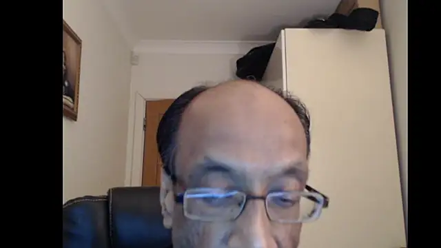 Snapshot of rauncher1 chatting on 06.07.26 rauncher1 online show from 06.07.26