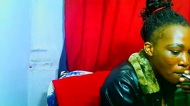 Snapshot of freaky_naughty chatting on 05.27.26 freaky naughty online show from 05.27.26