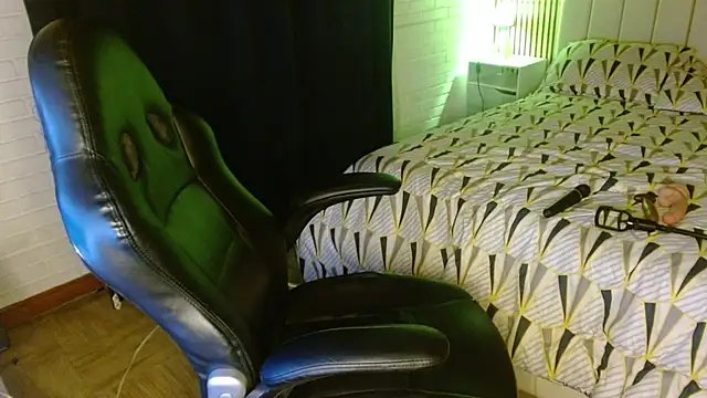 Snapshot of bella_savati chatting on 02.09.25 bella savati online show from 02.09.25