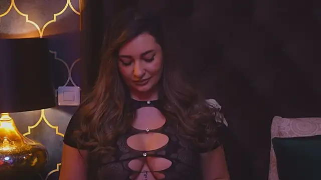 YaaraCollins online show from 12.28.24