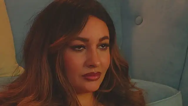 YaaraCollins online show from 02.06.25