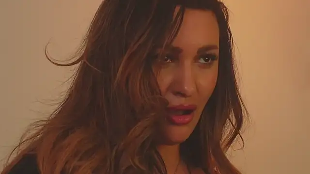 YaaraCollins online show from 03.10.25