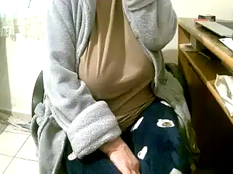Snapshot of douceur63 chatting on 02.03.25 douceur63 online show from 02.03.25