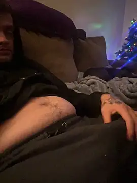 Snapshot of cumgitsumdic chatting on 12.01.25 cumgitsumdic online show from 12.01.25