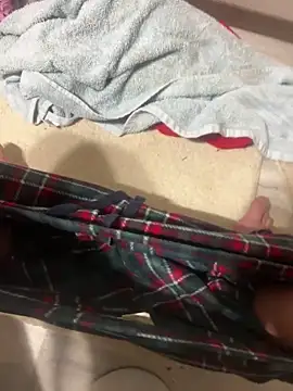 Snapshot of cumgitsumdic chatting on 12.14.25 cumgitsumdic online show from 12.14.25