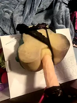 Snapshot of cumgitsumdic chatting on 12.15.25 cumgitsumdic online show from 12.15.25