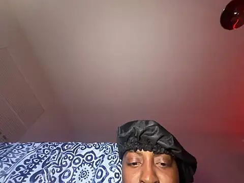 Snapshot of ChocolateTingz chatting on 12.12.24 ChocolateTingz online show from 12.12.24