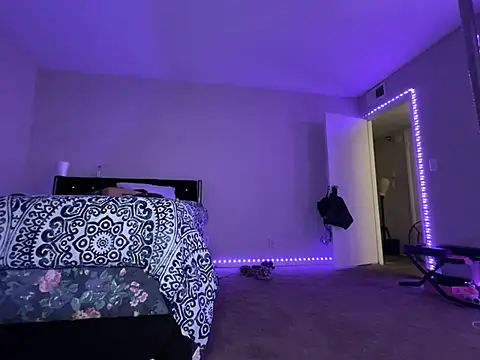 Snapshot of ChocolateTingz chatting on 12.15.24 ChocolateTingz online show from 12.15.24