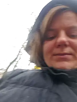 Snapshot of Cutegirlforyou chatting on 11.27.25 Cutegirlforyou online show from 11.27.25