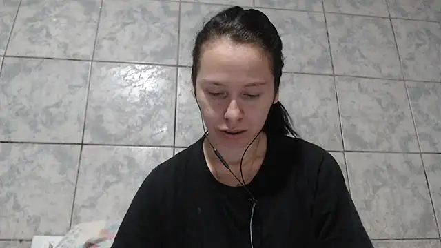 Venusluxodomme online show from 10.04.25