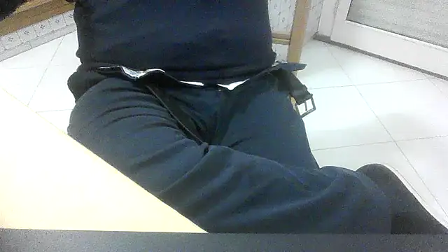 Snapshot of polloiw chatting on 12.02.25 polloiw online show from 12.02.25