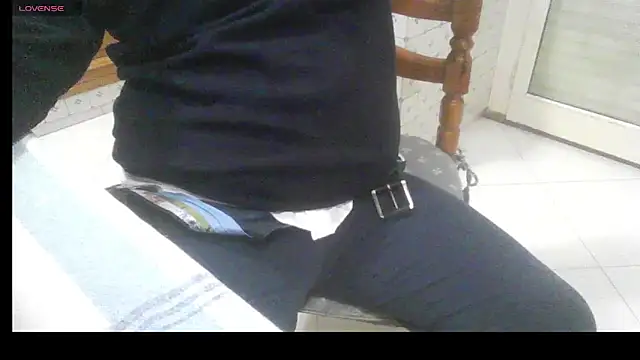 Snapshot of polloiw chatting on 02.12.26 polloiw online show from 02.12.26