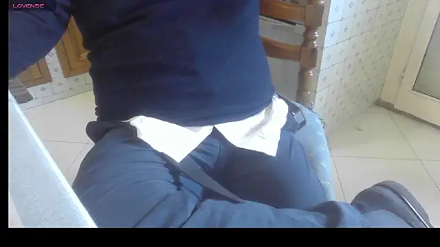 Snapshot of polloiw chatting on 02.23.26 polloiw online show from 02.23.26