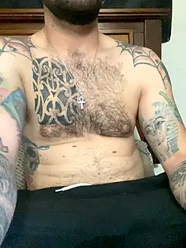 pose14 online show from 09.13.25