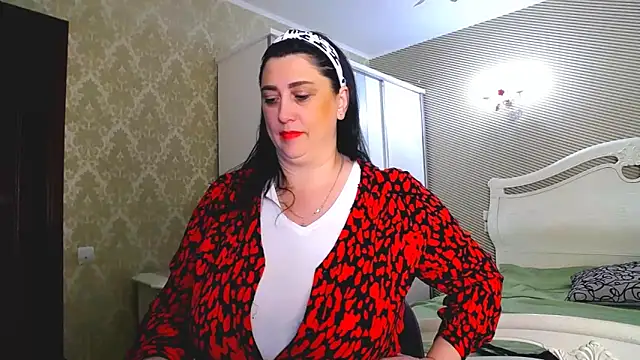 Evelyn Shy online show from 02.21.25