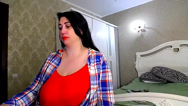 Evelyn Shy online show from 02.13.26