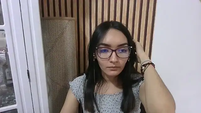 LinzyBaner online show from 02.13.25