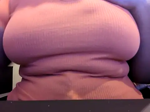 Snapshot of SensualATease chatting on 11.24.25 SensualATease online show from 11.24.25