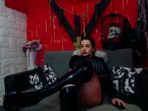 Snapshot of MistressRachelle chatting on 03.18.25 MistressRachelle online show from 03.18.25