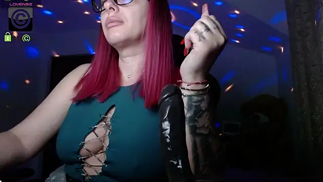 SonyaDevon online show from 04.14.26