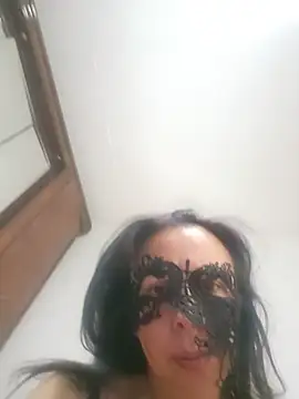 Snapshot of LAURAFOCOSA chatting on 06.14.26 LAURAFOCOSA online show from 06.14.26