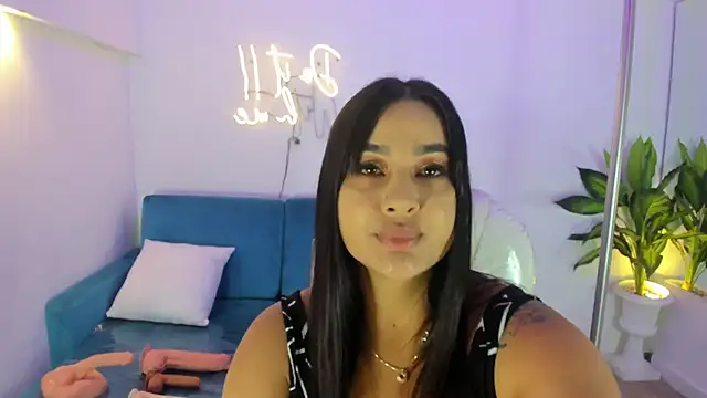 Pamela roberts online show from 12.31.24