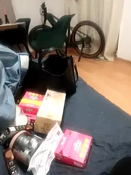 Snapshot of AquaMenn chatting on 11.29.25 AquaMenn online show from 11.29.25