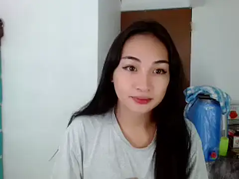 SweetLilly 18 online show from 12.05.24