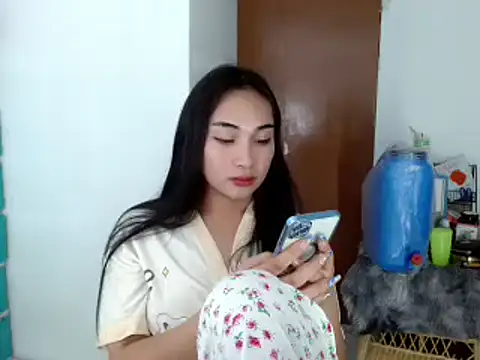 SweetLilly 18 online show from 12.05.24