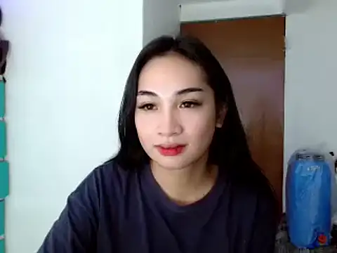 SweetLilly 18 online show from 12.13.24