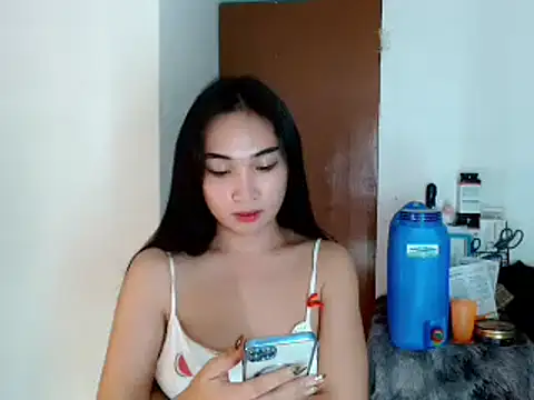 SweetLilly 18 online show from 01.03.25