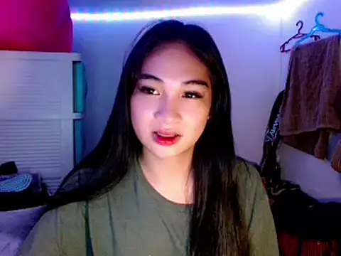 SweetLilly 18 online show from 03.18.25