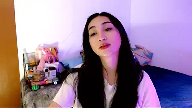 SweetLilly 18 online show from 10.15.25