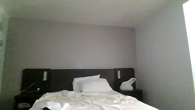 laylastarz online show from 10.30.25