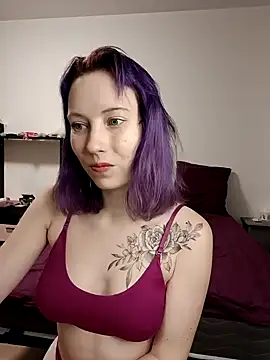Snapshot of Frost_foxy chatting on 12.13.24 Frost foxy online show from 12.13.24