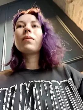 Snapshot of Frost_foxy chatting on 12.17.24 Frost foxy online show from 12.17.24