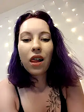 Snapshot of Frost_foxy chatting on 12.22.24 Frost foxy online show from 12.22.24