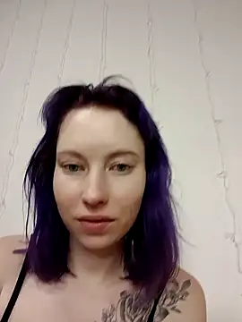 Snapshot of Frost_foxy chatting on 01.05.25 Frost foxy online show from 01.05.25