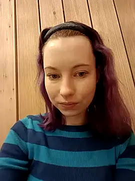 Snapshot of Frost_foxy chatting on 02.13.25 Frost foxy online show from 02.13.25
