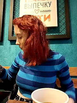 Snapshot of Frost_foxy chatting on 02.28.25 Frost foxy online show from 02.28.25
