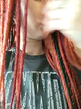 Snapshot of Frost_foxy chatting on 10.15.25 Frost foxy online show from 10.15.25