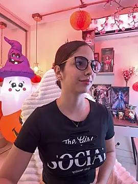 Zoe Bae online show from 10.15.25