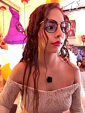 Zoe Bae online show from 10.20.25