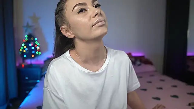 TiffanyPierce online show from 12.22.25