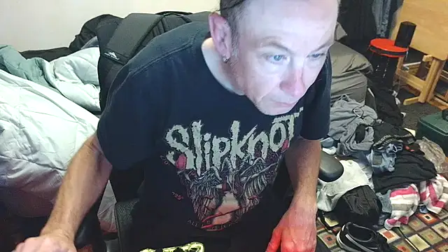 Snapshot of jjdirty6996 chatting on 06.22.26 jjdirty6996 online show from 06.22.26