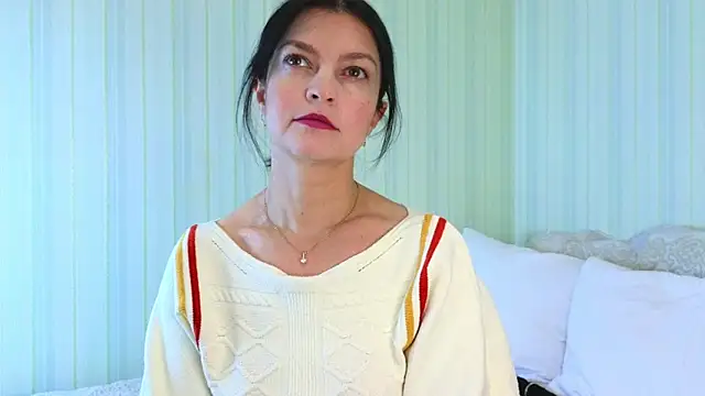  Lily  online show from 01.22.25