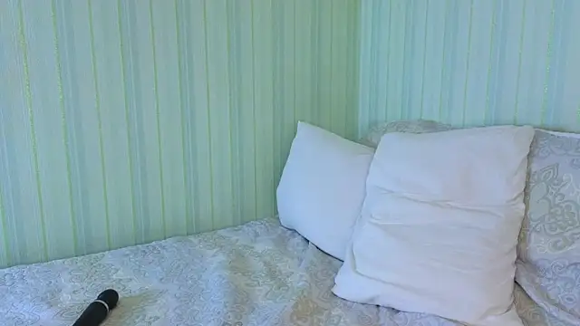  Lily  online show from 01.28.25