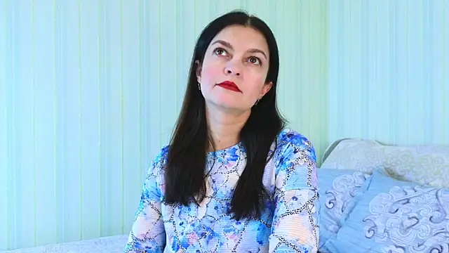  Lily  online show from 02.04.25